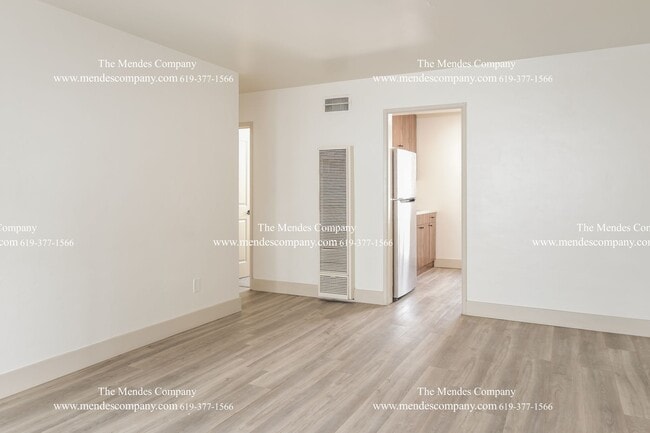 Building Photo - 1762 Robinson Ave