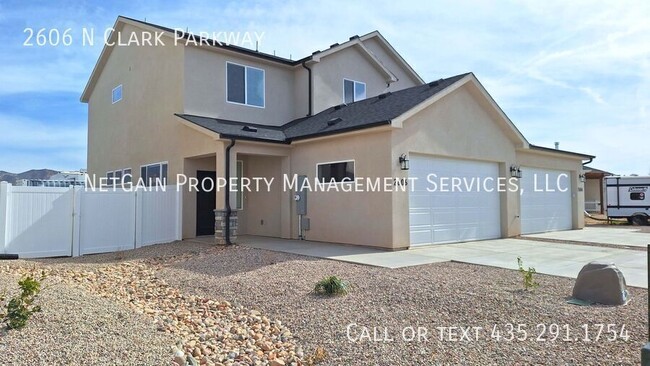 Building Photo - 2606 N Clark Pkwy