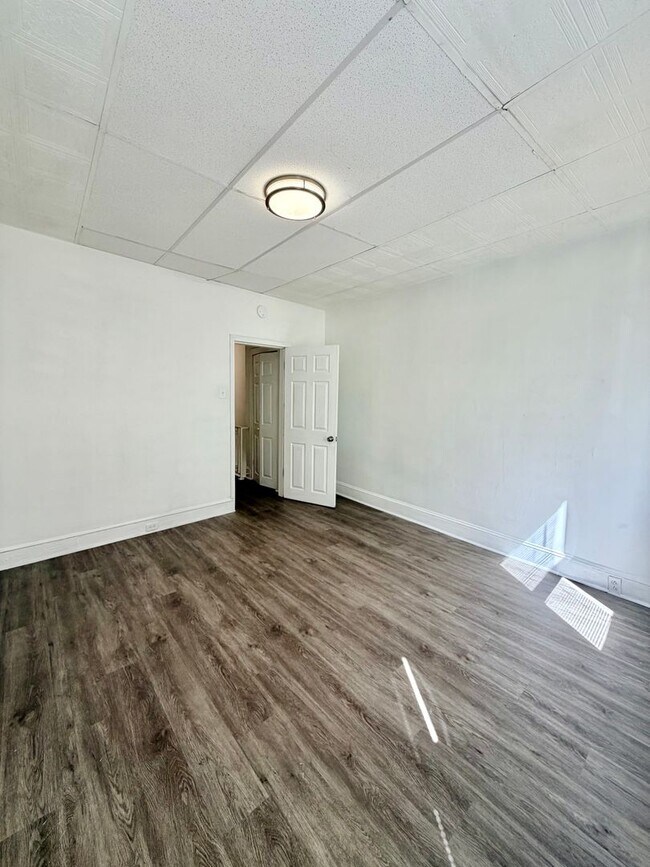 Building Photo - 3034 Emerald St