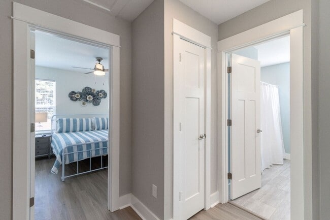 Building Photo - 110 B Jarvis Lndg Dr