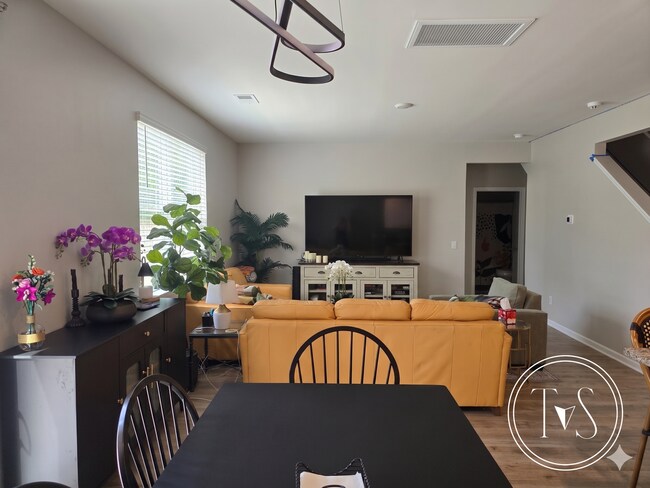 Building Photo - RATE DROP ALERT (was $3300/month)!