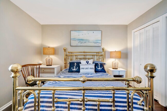 Building Photo - 100 S Beach Rd