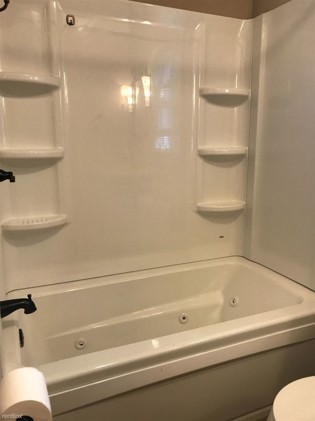 Building Photo - 54 Rope Ferry Rd