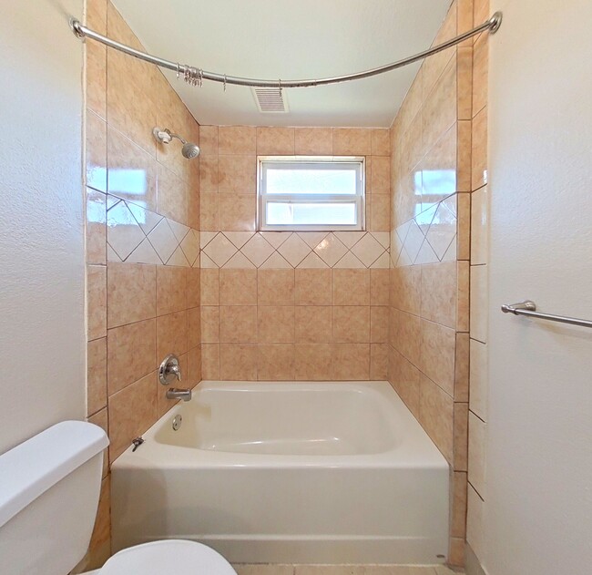 Building Photo - 2808 Avenue M