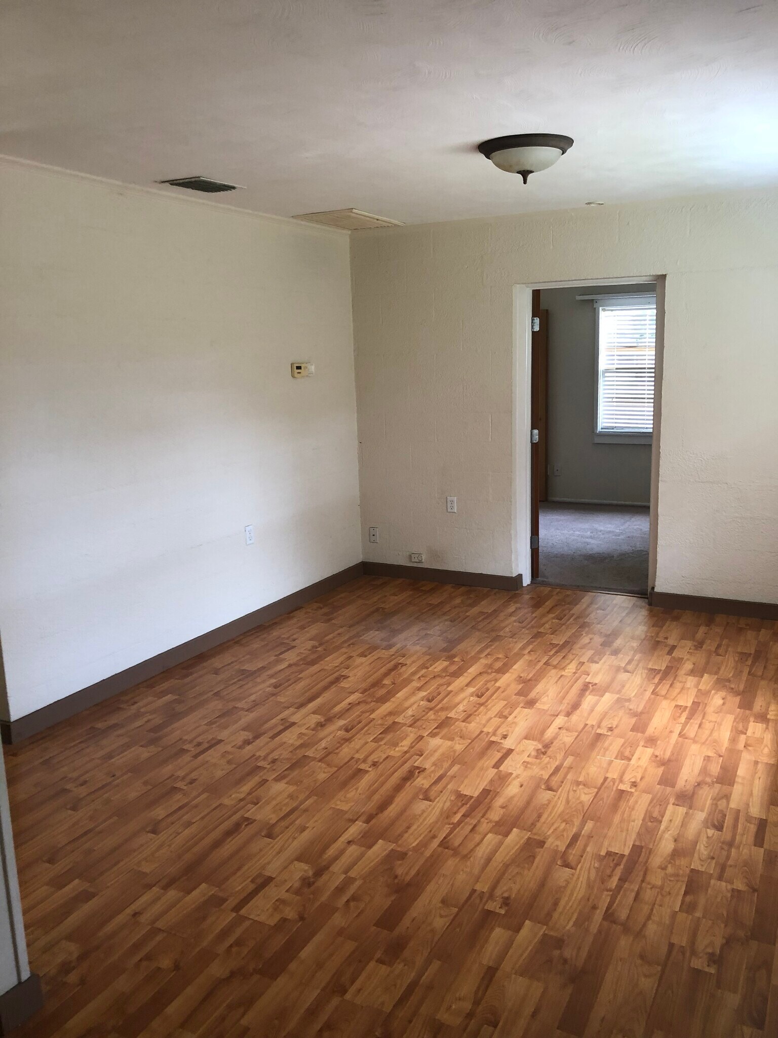 Building Photo - 157 N Rhodes St