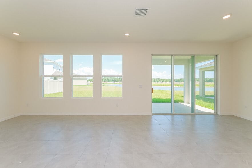 Building Photo - 10832 Charlotte Dr.