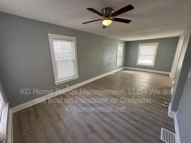 Building Photo - 2002 E 35th St