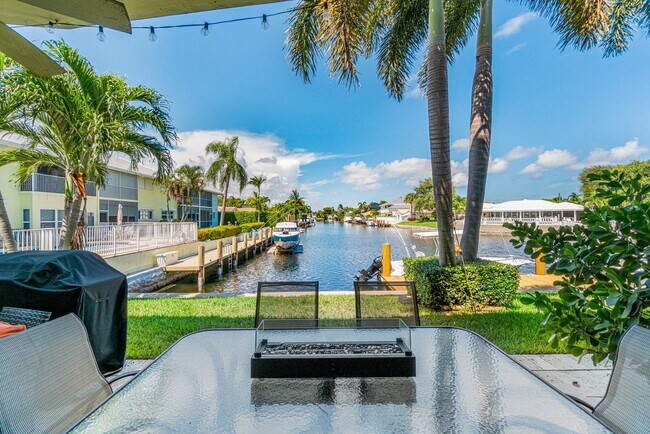 Building Photo - 2311 NE 36th St