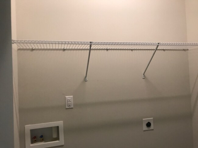 Building Photo - 849 Wake Towne Dr