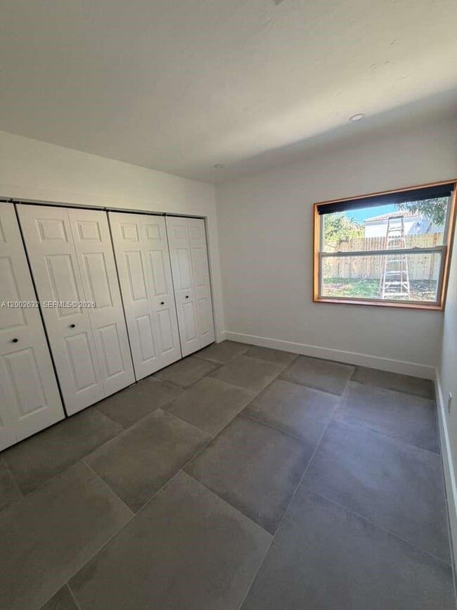 Building Photo - 14240 S Biscayne River Dr