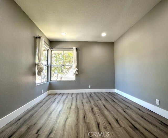 Building Photo - 33 Vassar Aisle