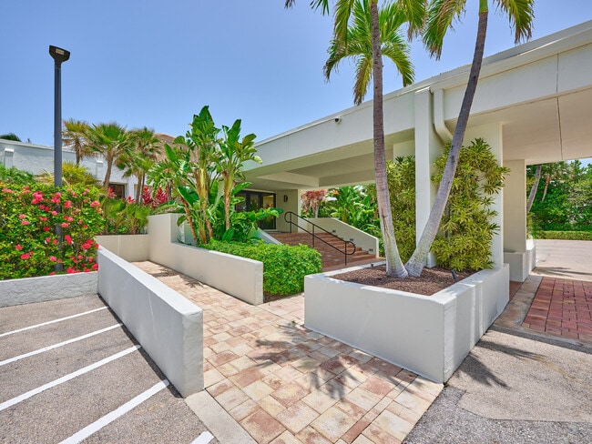 Building Photo - 3420 S Ocean Blvd