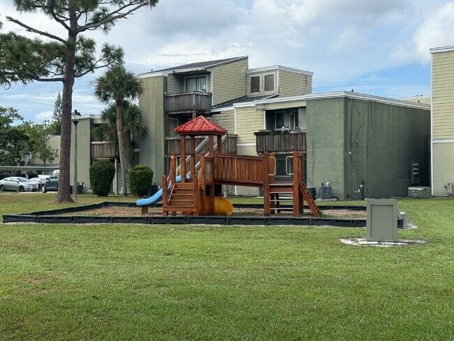 Building Photo - **Move in Special! Inquire now! **Recently...