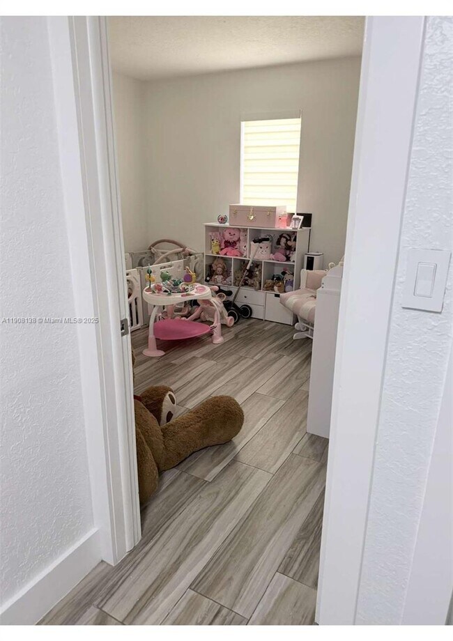 Building Photo - 6780 W 2nd Ct