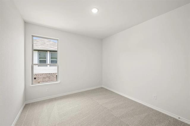 Building Photo - 402 Saddle Ln