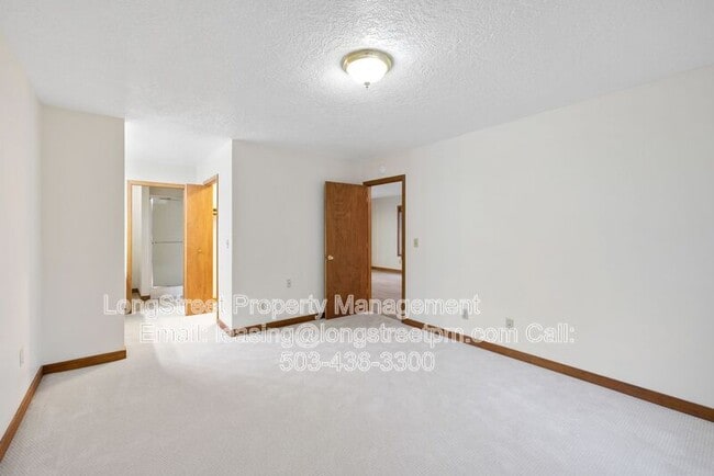 Building Photo - 13777 SE 115th Ave