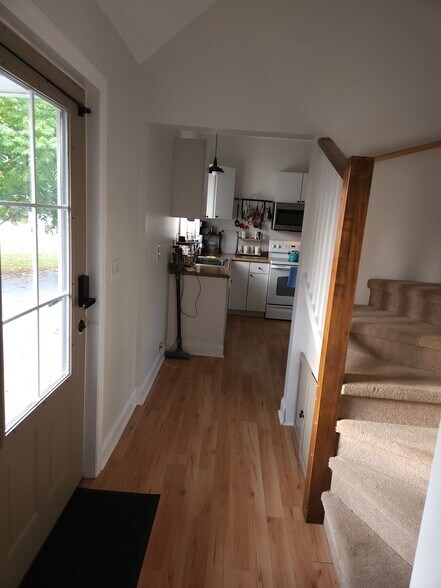 Building Photo - 90 Depot St