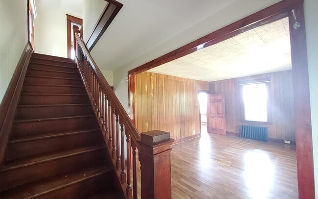 Building Photo - 351 Harriman Heights Rd