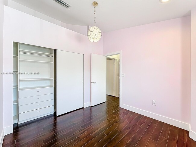 Building Photo - 3769 NE 209th Terrace