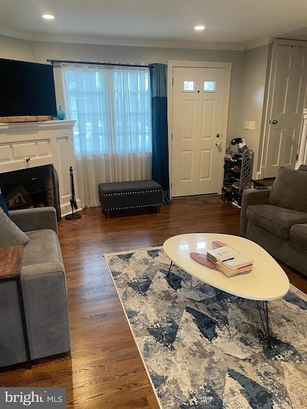 Building Photo - 703 Chetworth Pl