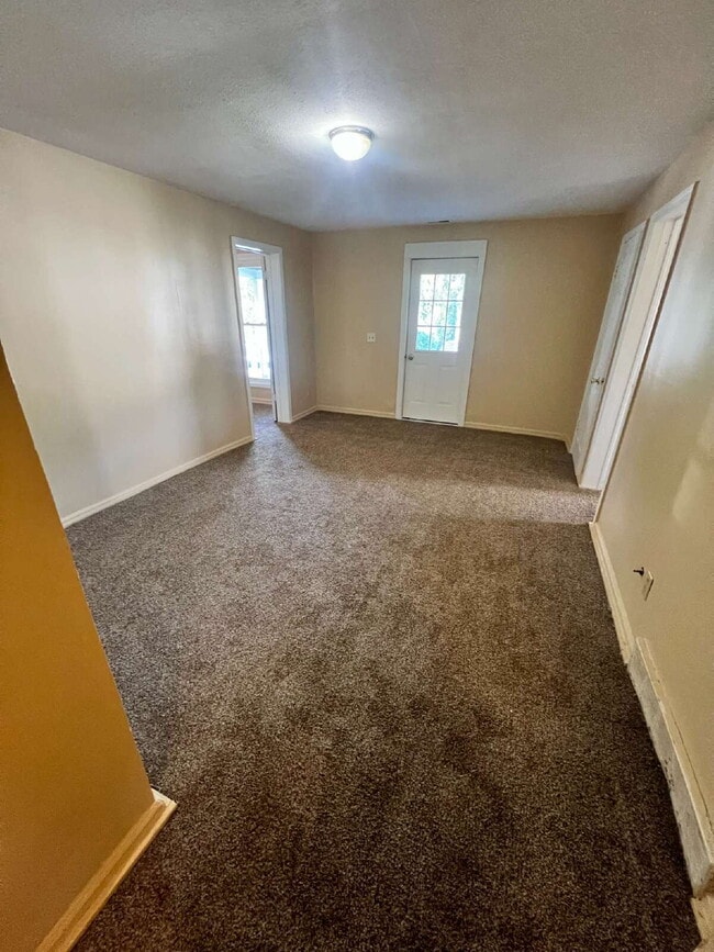 Building Photo - 3 Bedroom Apartment in Perry - Available August 15th, 2026