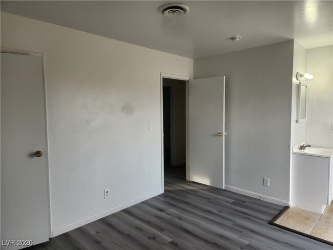 Building Photo - 609 Carpenter Dr