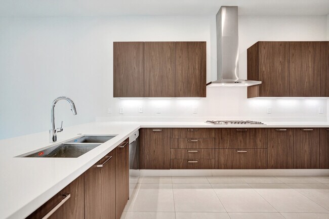 Building Photo - 5928 Brookfield Cir