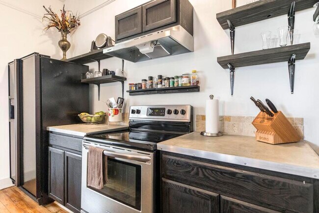 Building Photo - 1475 3rd St