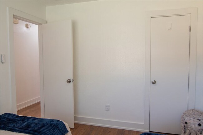 Building Photo - 3213 Heatherwood Dr