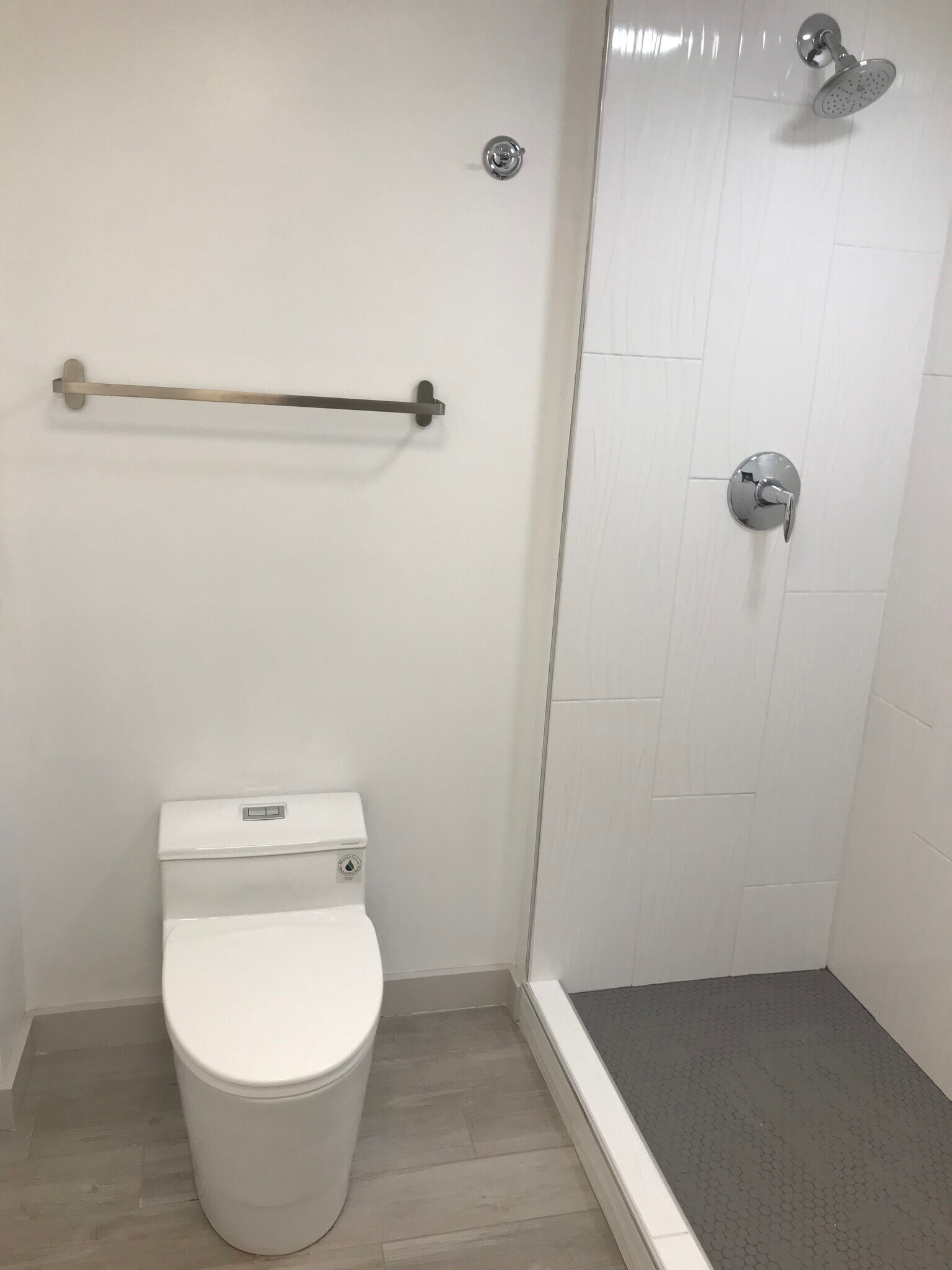 Building Photo - 5815 Rexford Dr