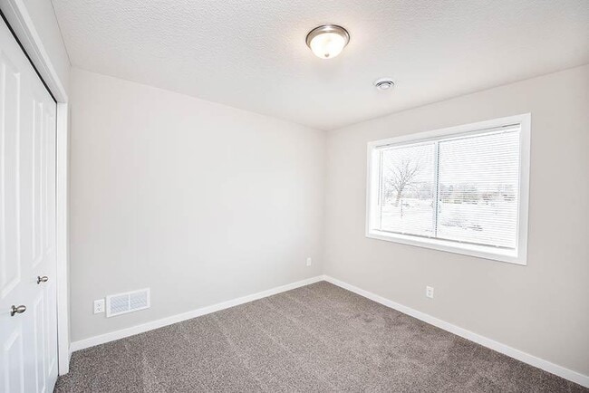 Building Photo - 11551 37th Ave SE