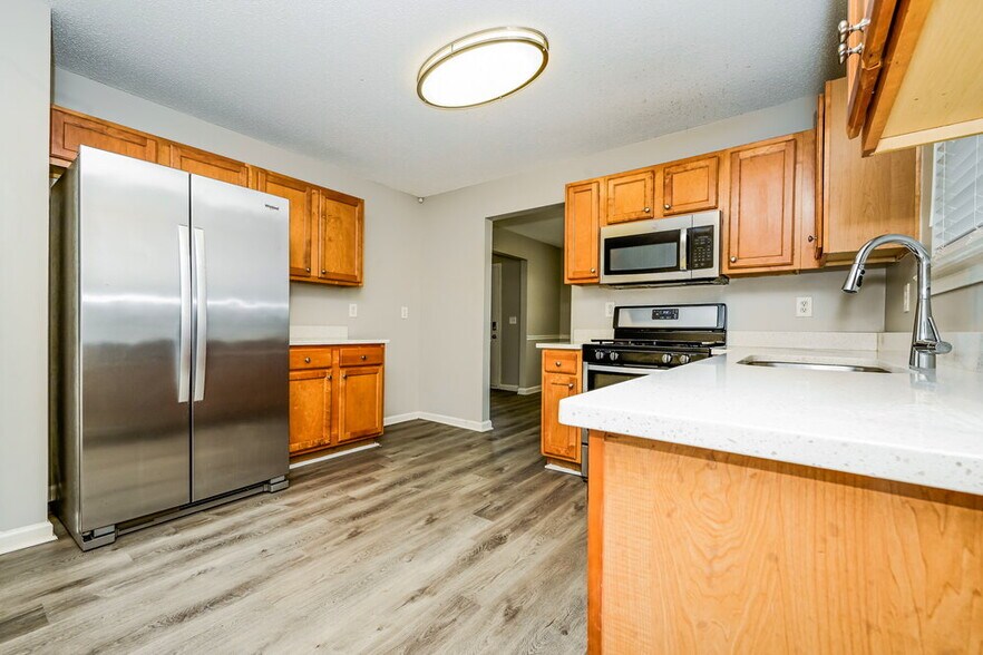 Building Photo - 62 Lake Crossing Ct