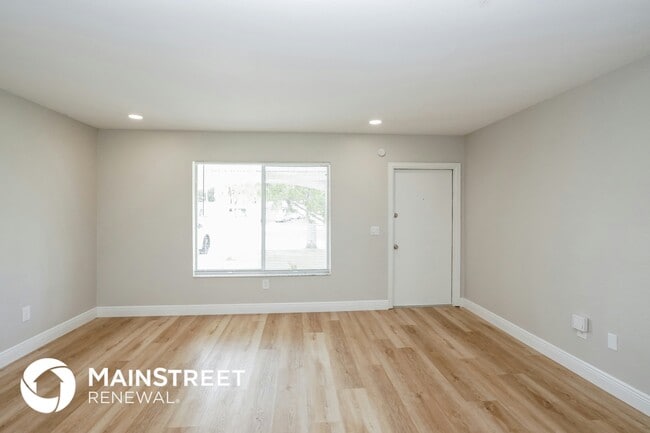 Building Photo - 1197 Topliff Cir NE