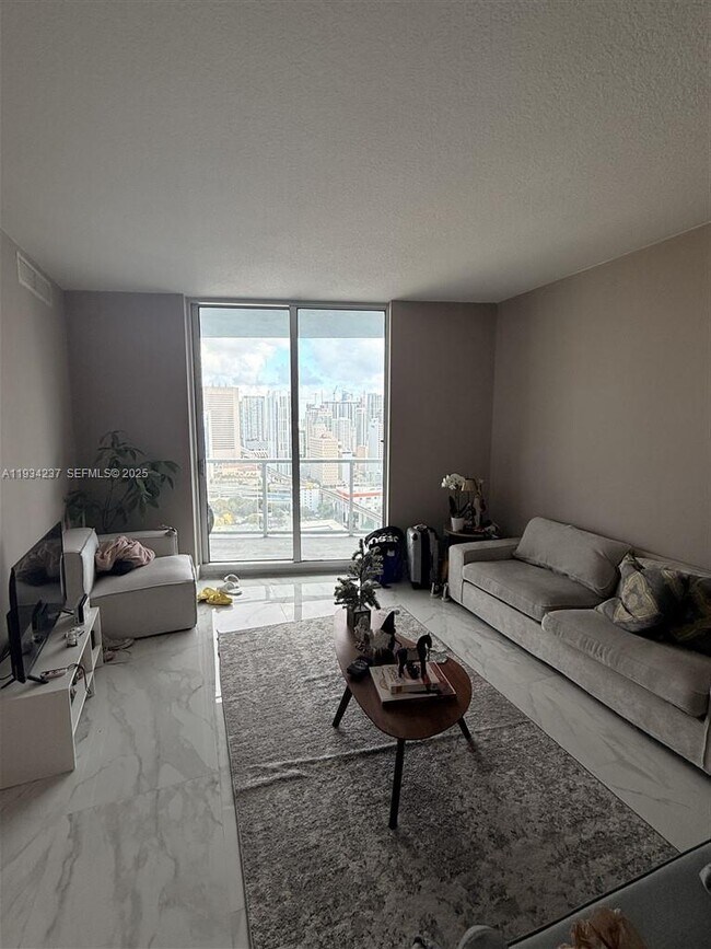 Building Photo - 185 SW 7th St