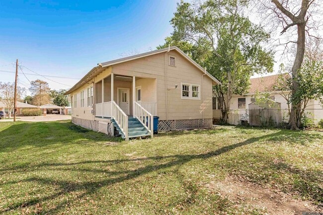 Building Photo - 529 N Jefferson Ave