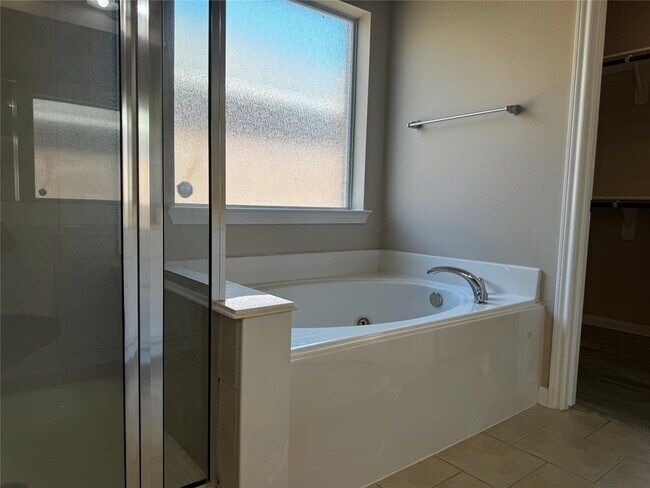 Building Photo - 12419 Blue Spruce Vale Way