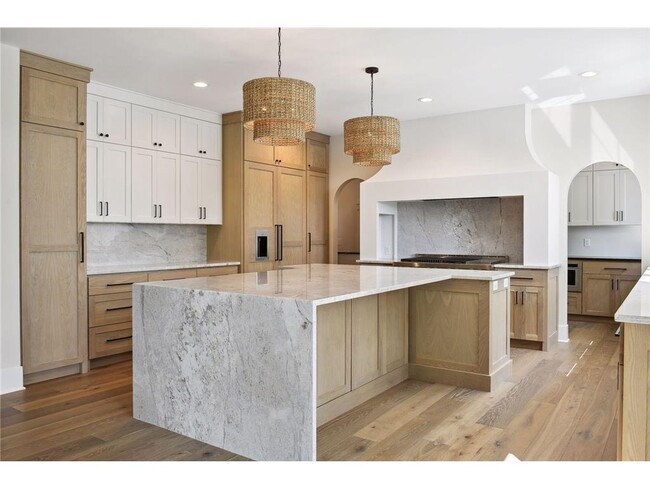 Building Photo - 21845 Byron Cir