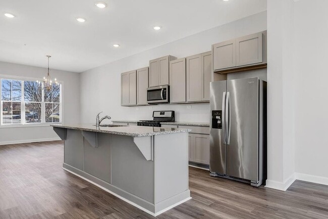 Building Photo - 2775 Bell Dr SE