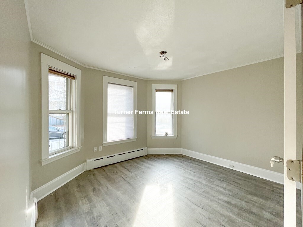 Building Photo - 11 Bowdoin St