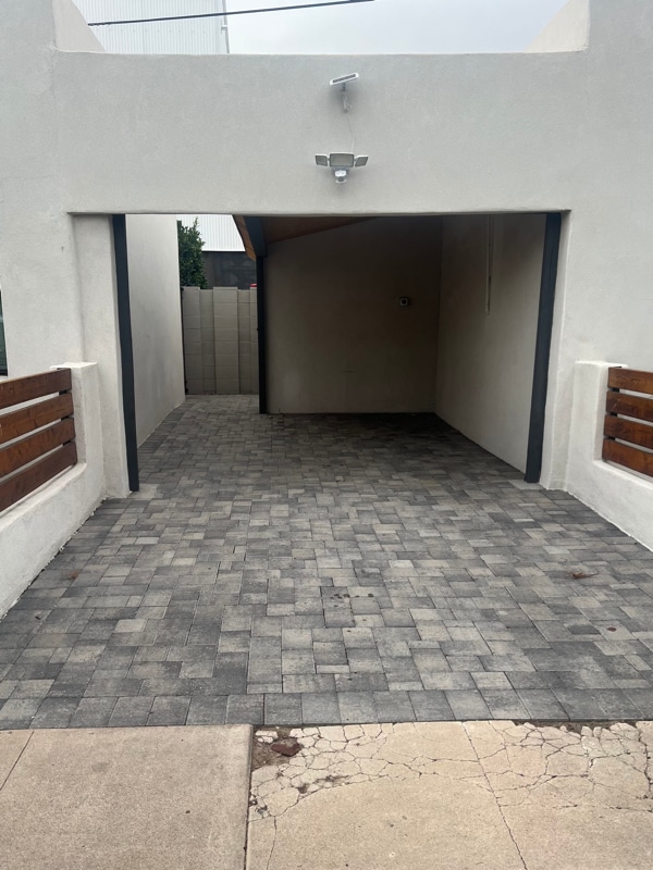 Building Photo - 1155 E Diamond St