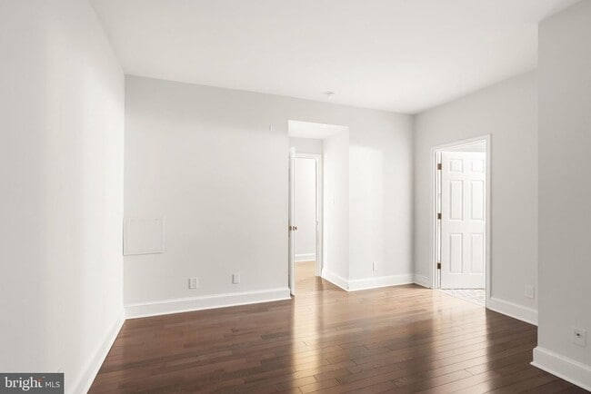 Building Photo - 1733 20th St NW