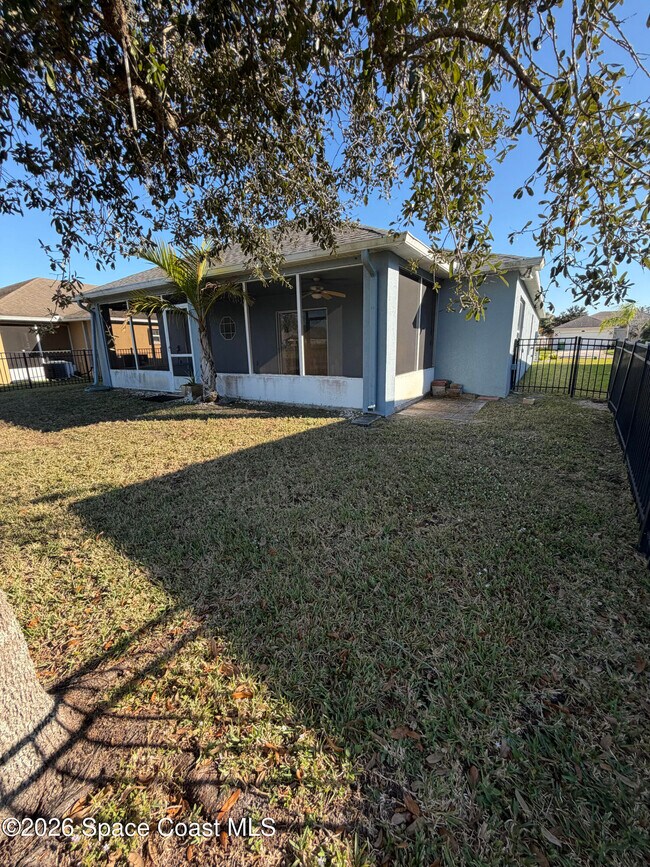 Building Photo - 1398 Mycroft Dr