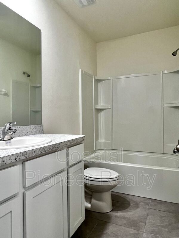 Building Photo - 5334 Dragonfly Dr