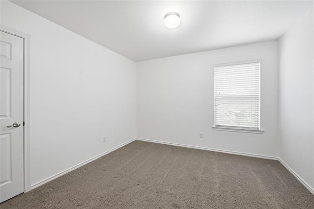 Building Photo - 10844 Live Oak Creek Dr