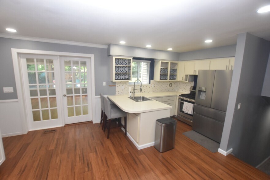 Building Photo - 2571 Red Arrow Dr