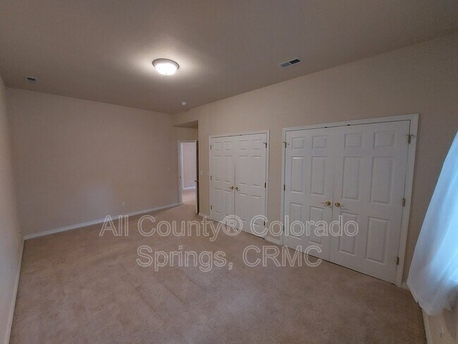 Building Photo - 5035 Langdale Way