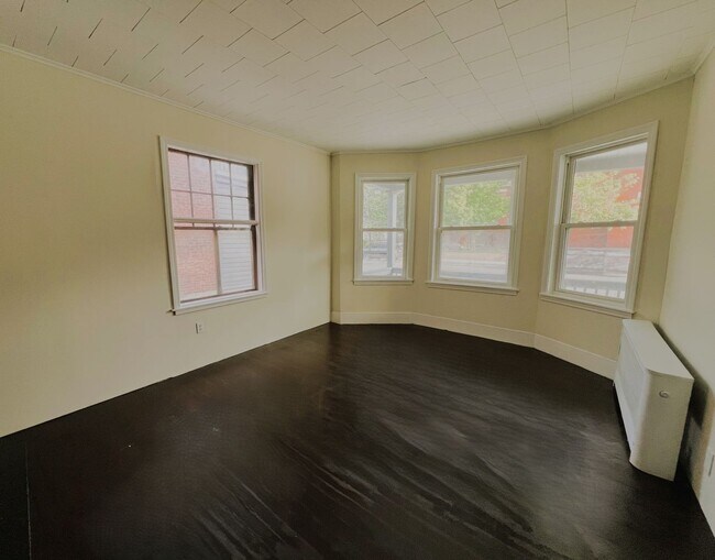 Building Photo - 454/456 Tyler Street