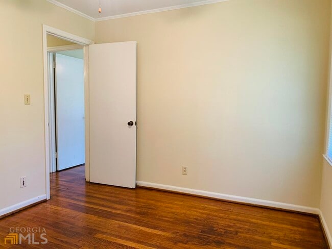 Building Photo - 6 Ozmore St