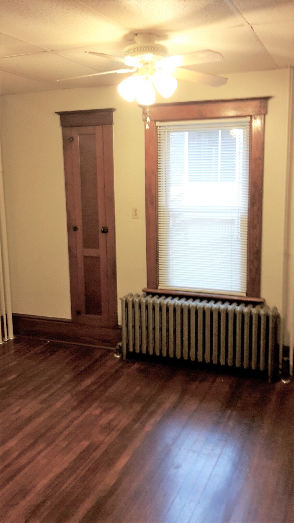 Building Photo - 1171 W Main St