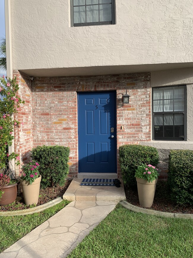 Building Photo - 3335 Purple Martin Dr